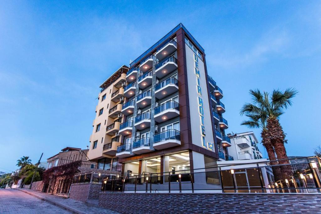 Demir Otel 2*